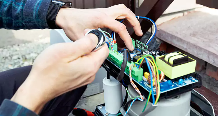 Automatic Driveway Gate Repair in Myrtle Grove, FL