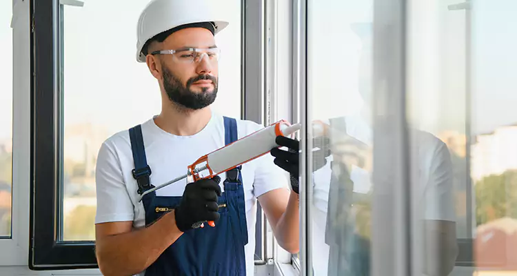 Retractable Screens Repair for Patio in Myrtle Grove, FL