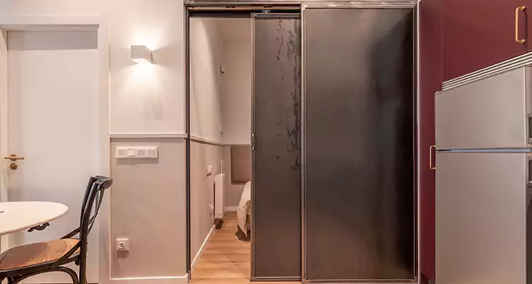 We Fix Closet Sliding Door in Myrtle Grove, FL