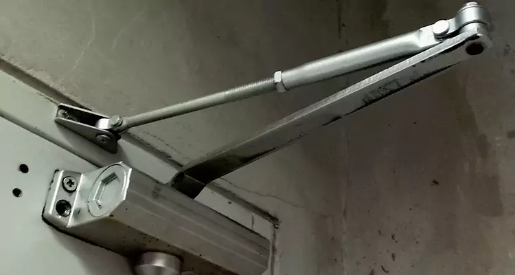 Door Closer Parallel Arm Installation in Myrtle Grove, FL