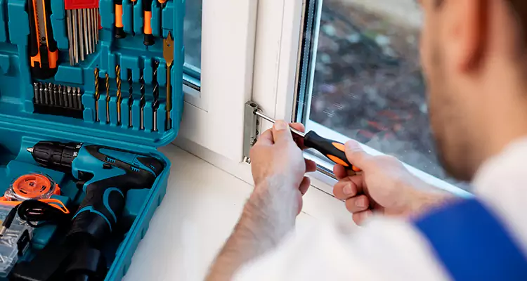 Mirrored Sliding Doors Replacement Expert in Myrtle Grove, FL