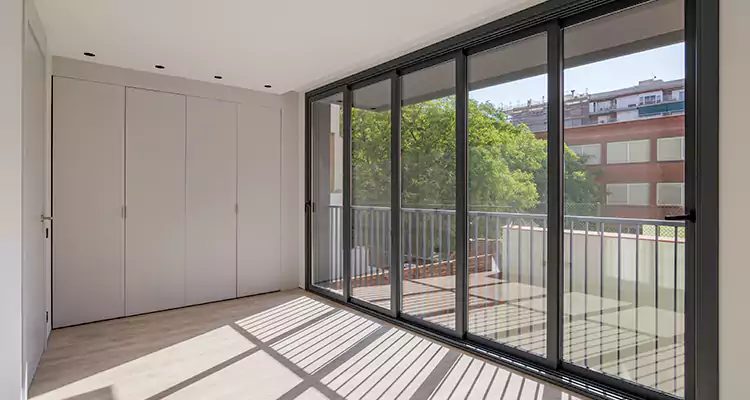 Fix Sliding Screen Door Track in Myrtle Grove, FL